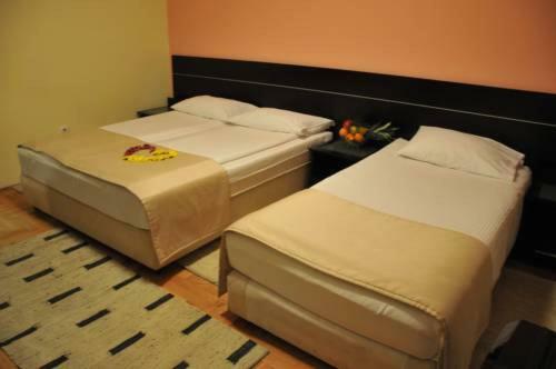 Hotel Beograd - Yu Lukavica Eksteriør billede